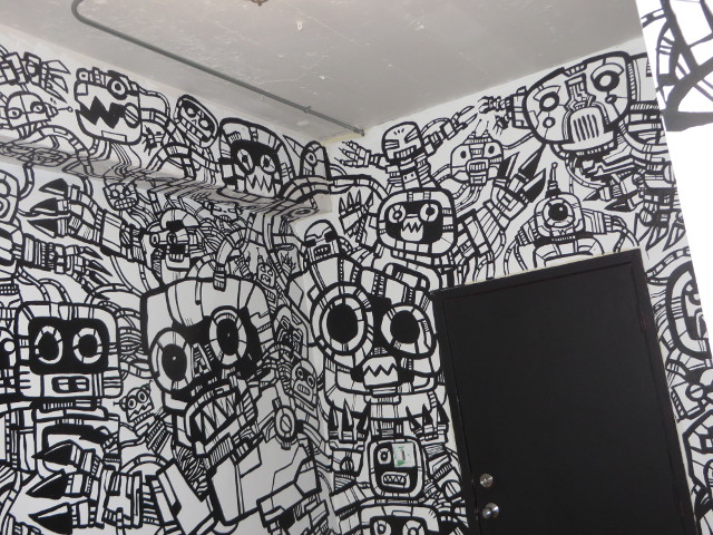 mural-drawing-robot-monsters